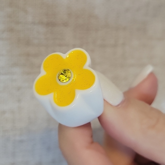 BUTTERCUP BLOSSOM RING, METAL FREE - Picture 3 of 8